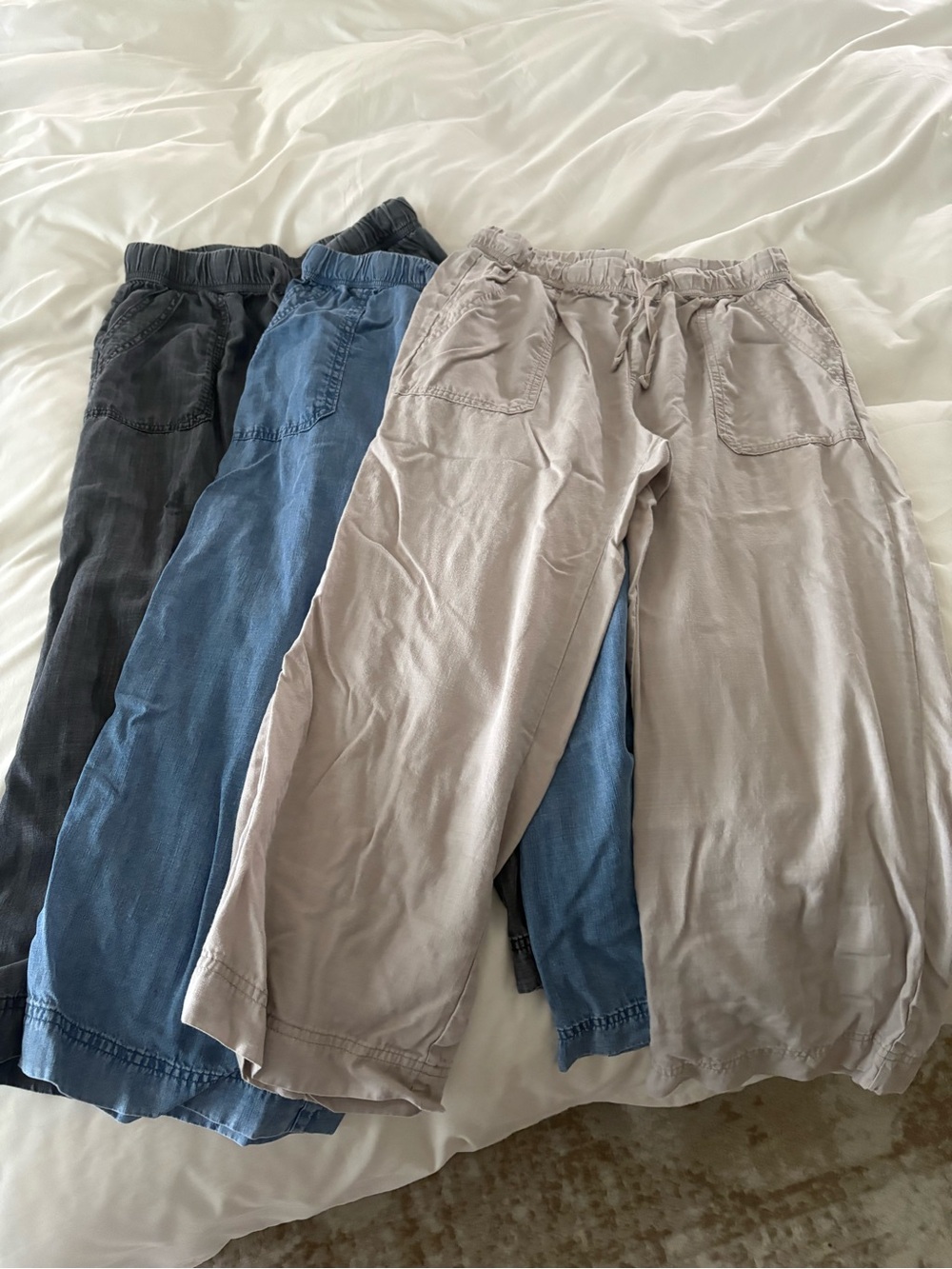 Wide leg pants